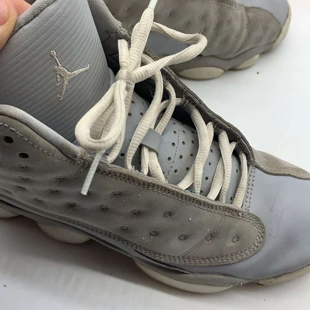 Nike Air Jordan 13 Wolf Gray 439358-018. NK0240